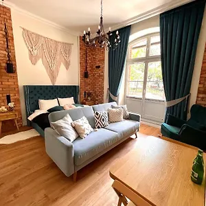 brick-castle-apartament-ulrich.hotelswroclaw.com/